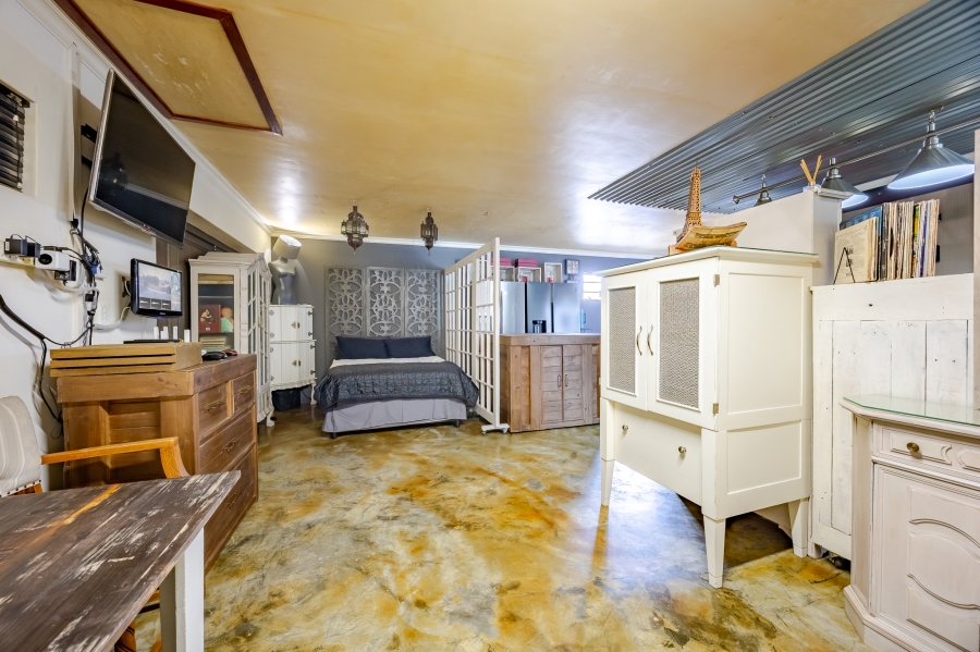 6 Bedroom Property for Sale in Flamingo Vlei Western Cape